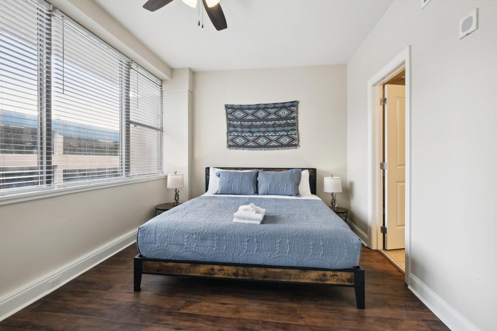 Amazing Condos Beautiful View 2 Blocks To French Quarter, Small Rooftop Pool, Gym, Seanger Theater, Super Dome, And Bourbon St New Orleans Værelse billede