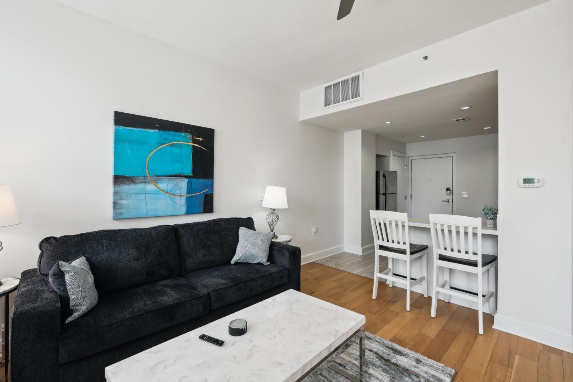 Amazing Condos Beautiful View 2 Blocks To French Quarter, Small Rooftop Pool, Gym, Seanger Theater, Super Dome, And Bourbon St New Orleans Værelse billede