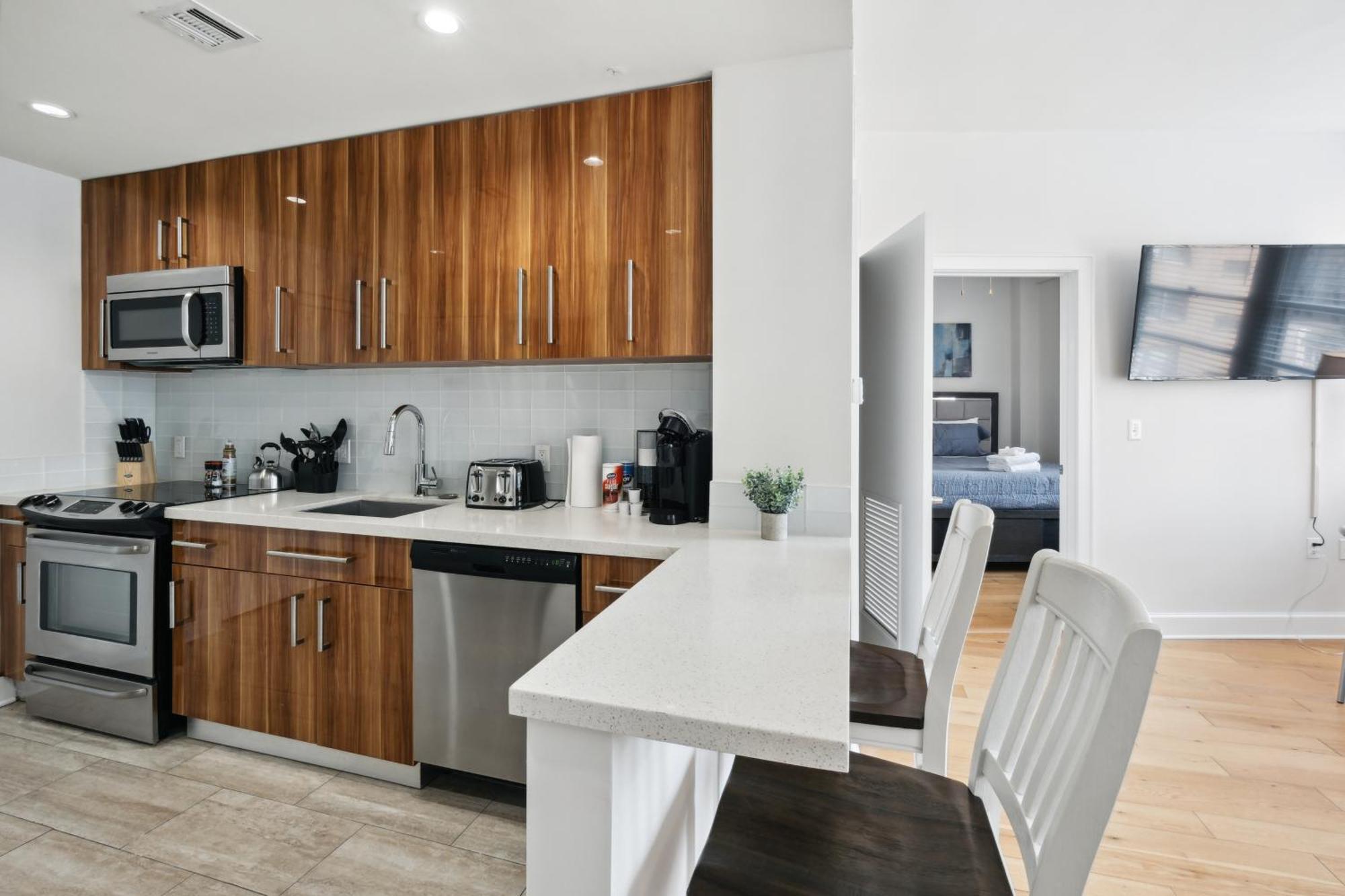 Amazing Condos Beautiful View 2 Blocks To French Quarter, Small Rooftop Pool, Gym, Seanger Theater, Super Dome, And Bourbon St New Orleans Værelse billede
