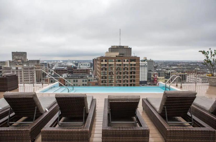Amazing Condos Beautiful View 2 Blocks To French Quarter, Small Rooftop Pool, Gym, Seanger Theater, Super Dome, And Bourbon St New Orleans Eksteriør billede