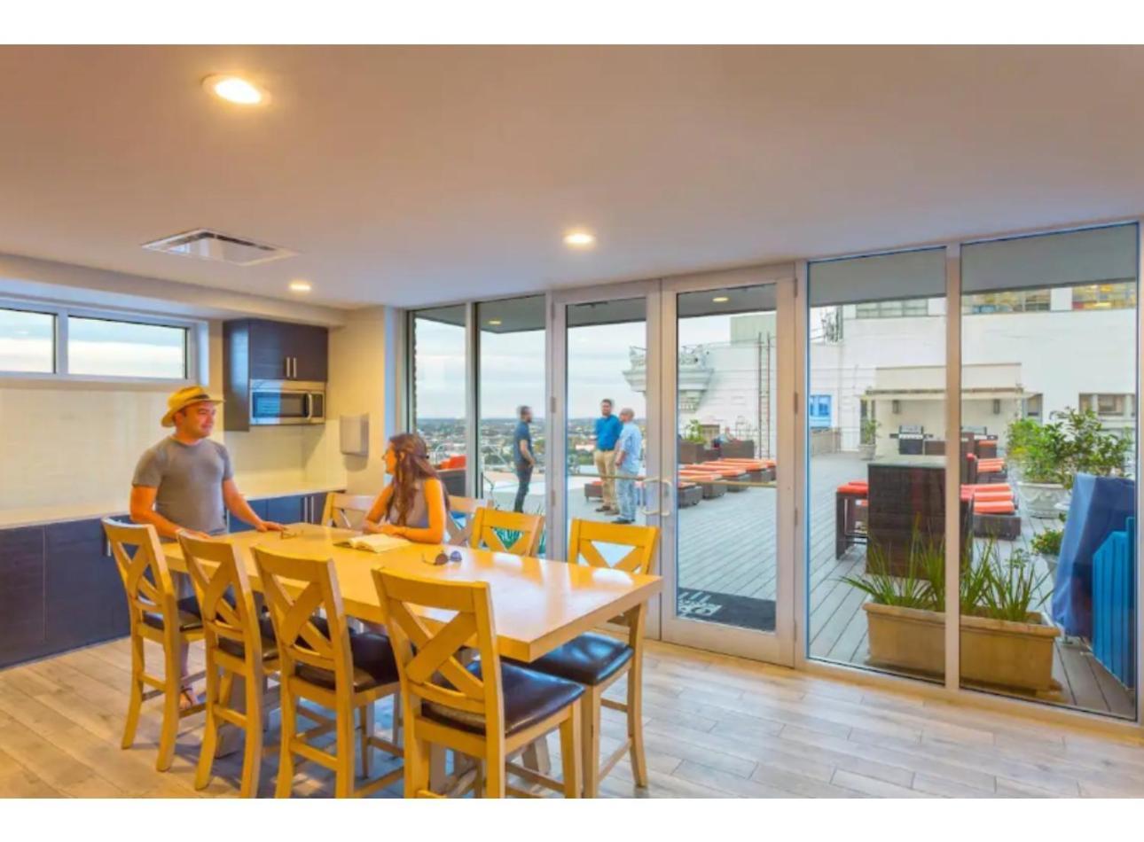 Amazing Condos Beautiful View 2 Blocks To French Quarter, Small Rooftop Pool, Gym, Seanger Theater, Super Dome, And Bourbon St New Orleans Eksteriør billede