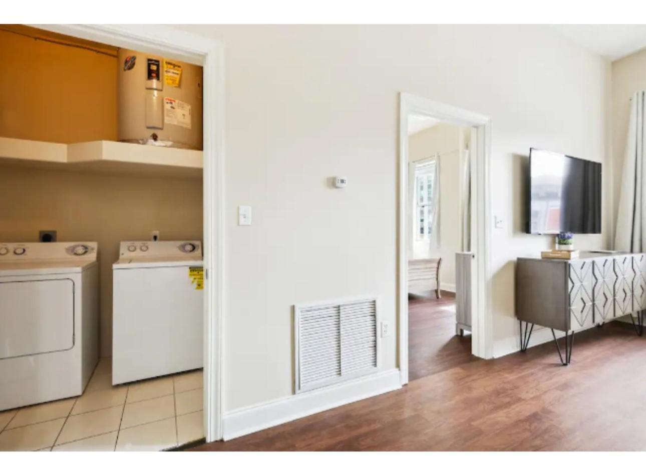 Amazing Condos Beautiful View 2 Blocks To French Quarter, Small Rooftop Pool, Gym, Seanger Theater, Super Dome, And Bourbon St New Orleans Værelse billede